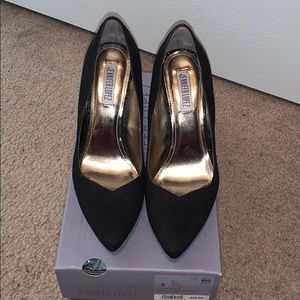 Jennifer Lopez Suede Heels ❤️